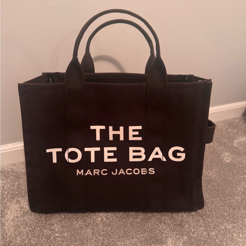 Marc Jacobs Black Canvas Tote Bag with Modern Branding